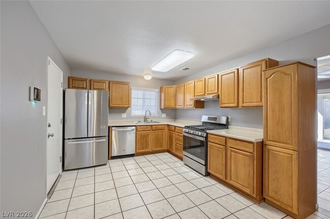Photo - 604 Bloomingfield Ln