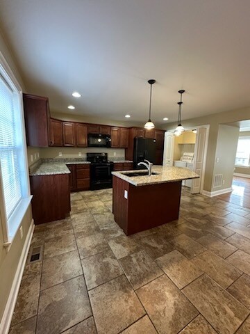 Photo - 160 Cortland Dr