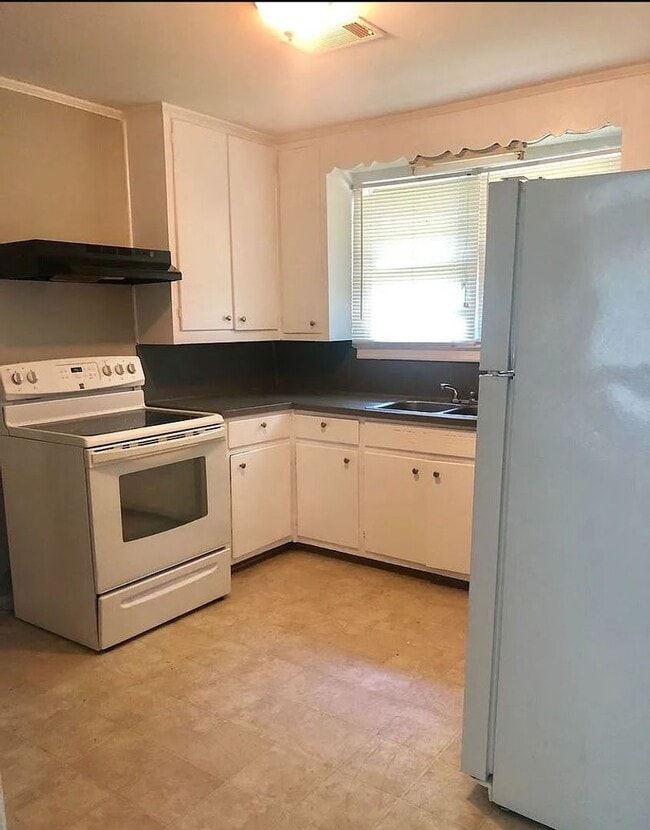 Photo - Merrily Drive in Powelldale