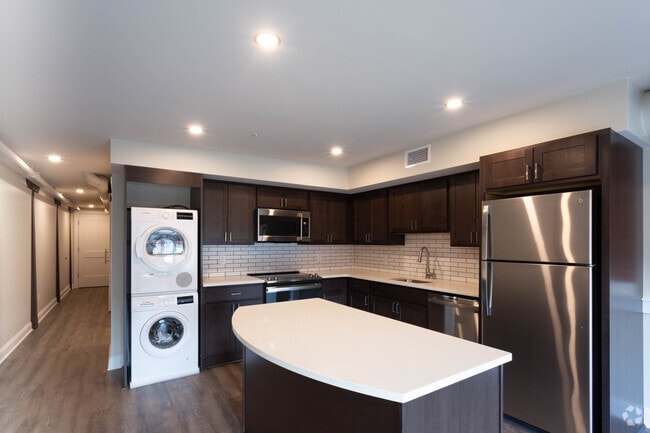 1BR, 1BA_784SF