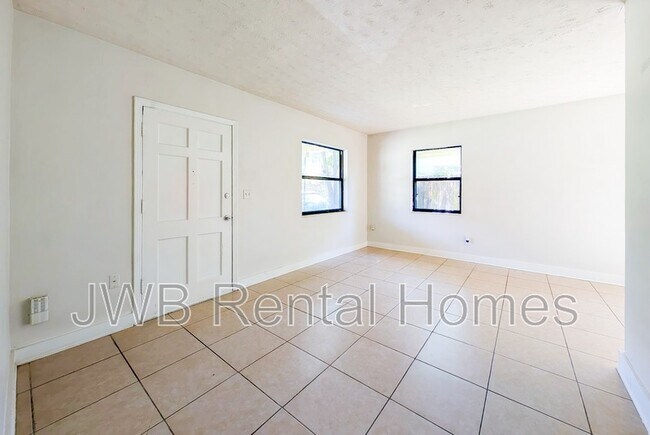 Photo - 3232 Dellwood Ave