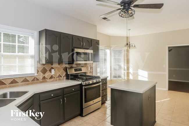 Photo - 3883 Meadow Ridge Dr NW