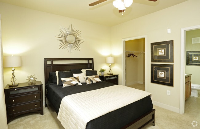 Photo - Lafayette Gardens