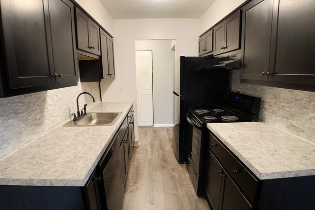 Crown Pointe Apartments