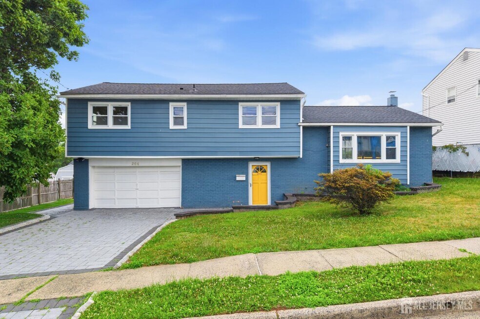 264 E George Pl