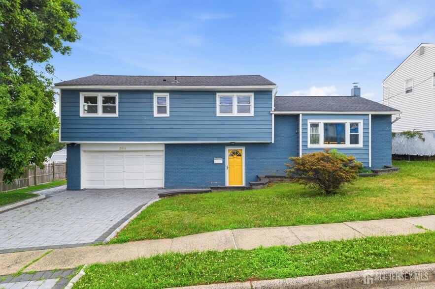 264 E George Pl