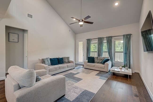 Photo - 101 Cedar Hammock Trail