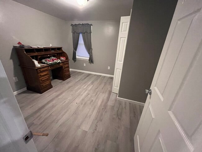 Photo - Leck Kill Apartments Unit D