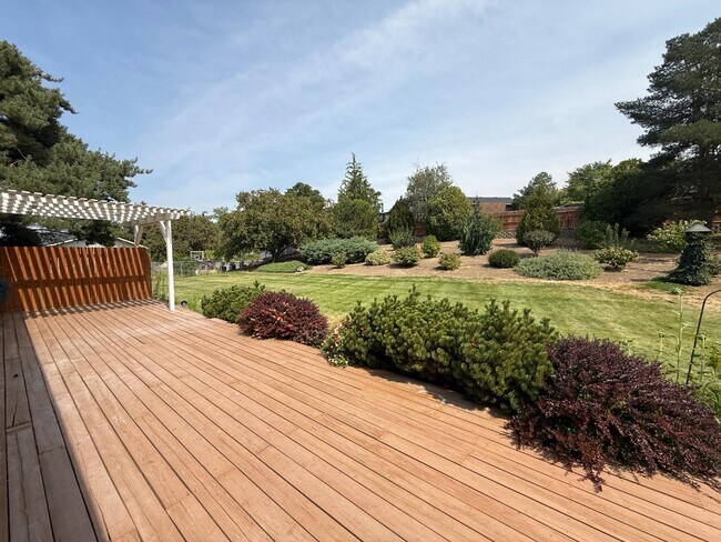 Photo - 1416 Scenic Dr