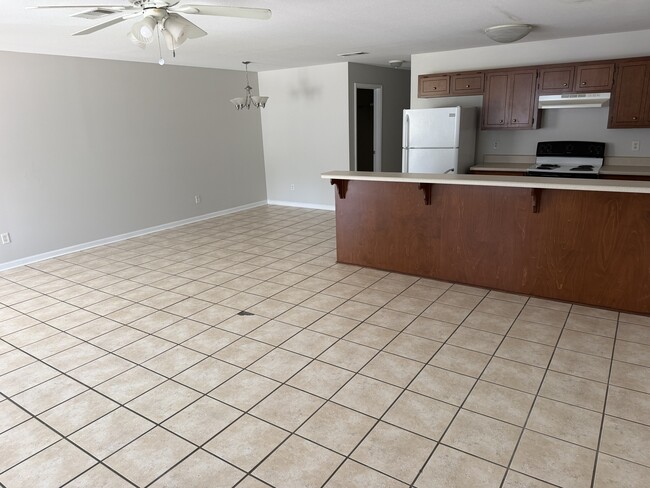 Photo - 800 cardinal grove court Unit 1