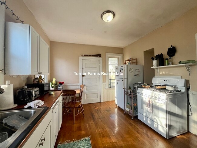 Photo - 803 Parker St Unit 3