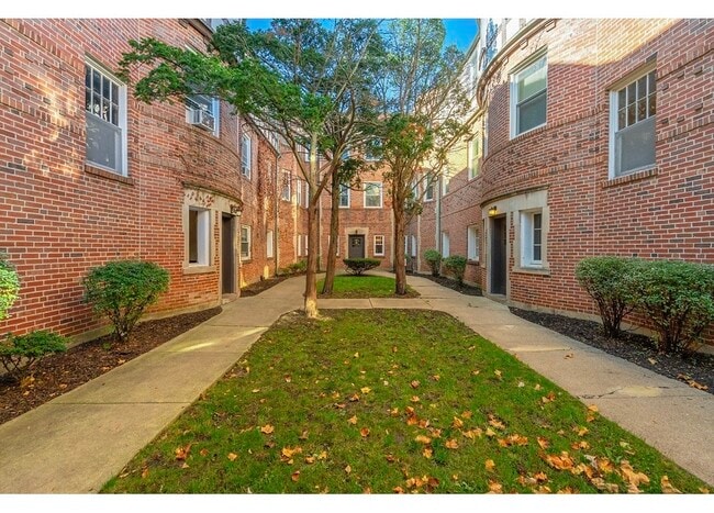 Photo - 918 Green Bay Rd Unit 2L