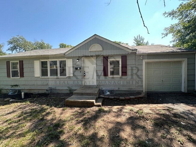 Building Photo - 10011 Bellaire Ave Rental