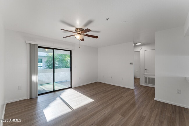 Building Photo - 3065 N 67th Ave Unit 221 Rental