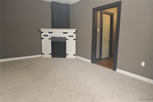 Photo - 145 Tyler St