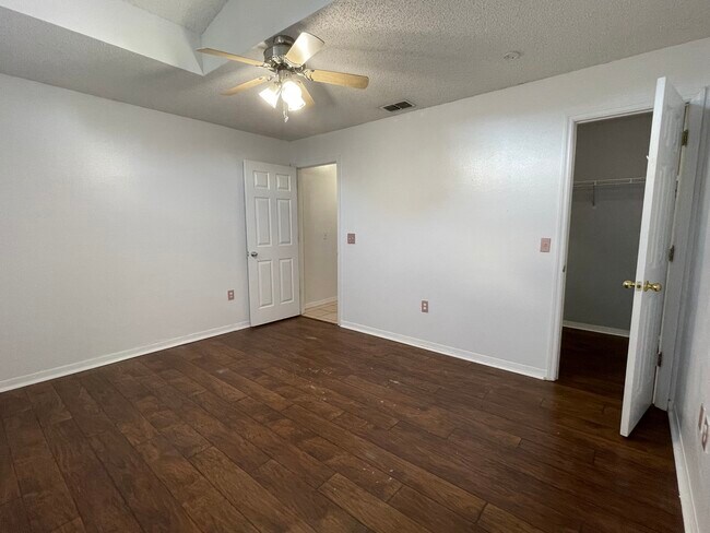 Photo - 1574 Stefan Cole Ln