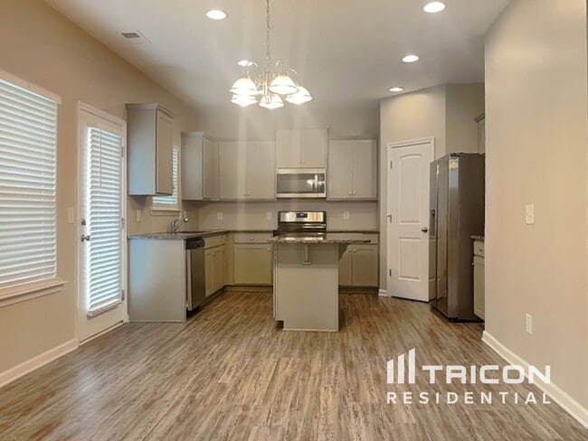 Photo - 307 Arbor Cir