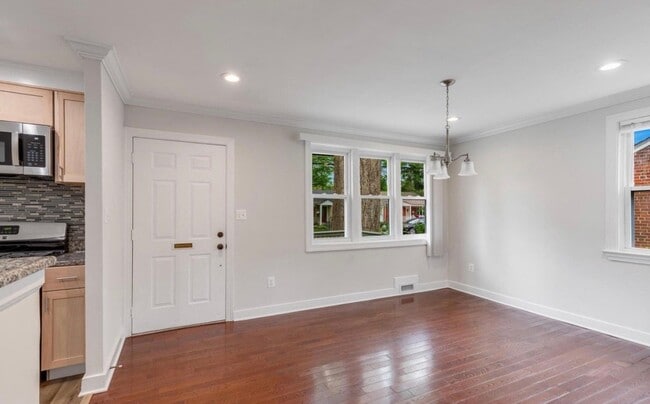 Photo - 3403 Allison St