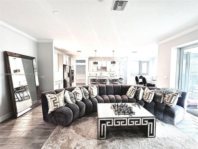 Photo - 4022 Large Leaf Ln