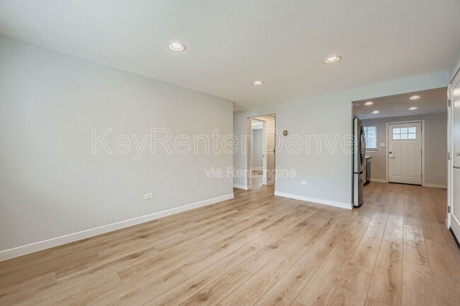 Photo - 2356 S Linden Ct Unidad C