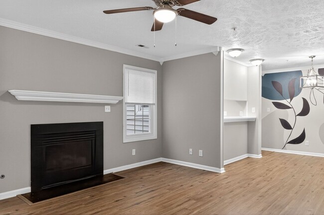 Photo - 295 Warton Ln