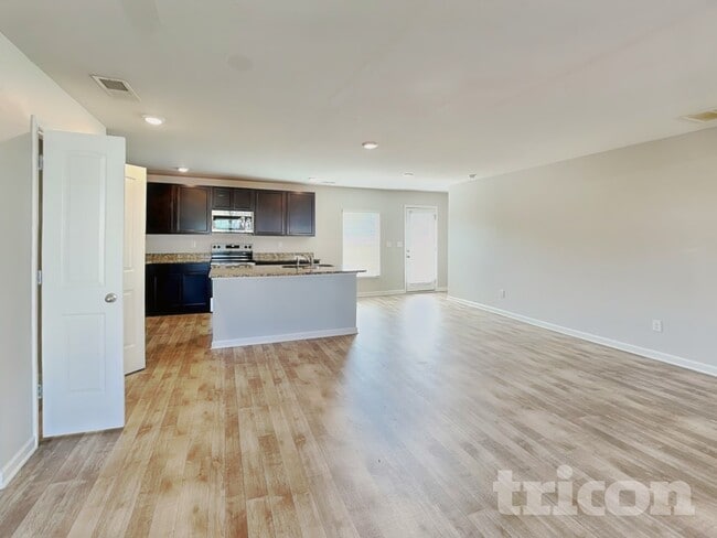 1433 Veranda Ln