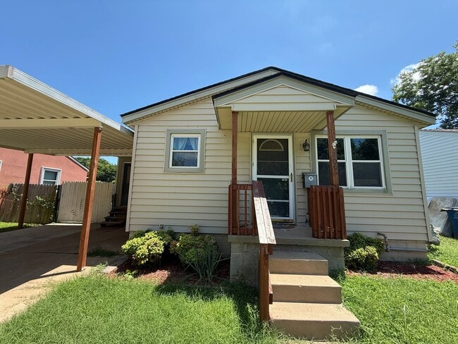 Photo - Adorable 3/1 Bungalow with $150 flat fee utilities