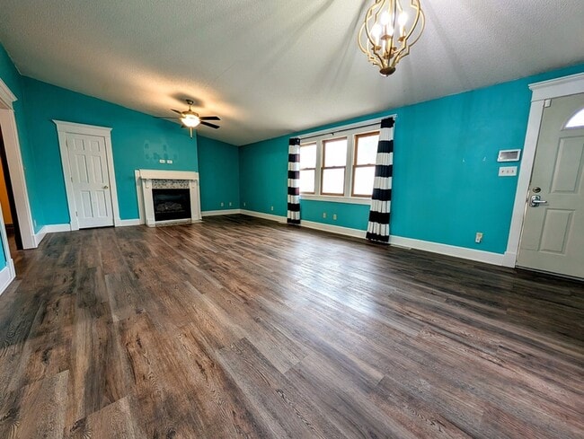 Photo - 517 1st Ave W Casa