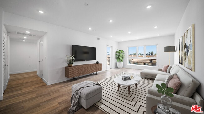 Photo - 5153 W Maplewood Ave Unidad 202