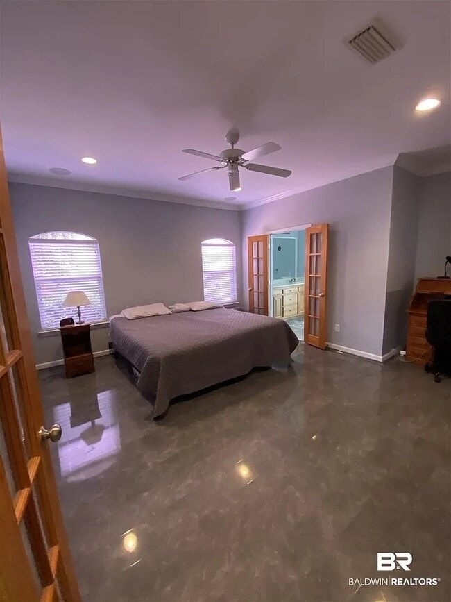 Photo - 106 Riveroaks Dr