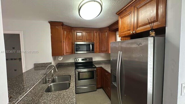 Photo - 12065 SW 18th St