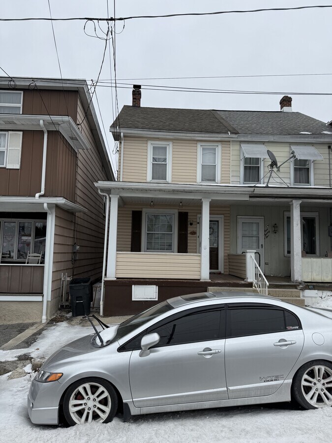 Photo - 123 1st St House