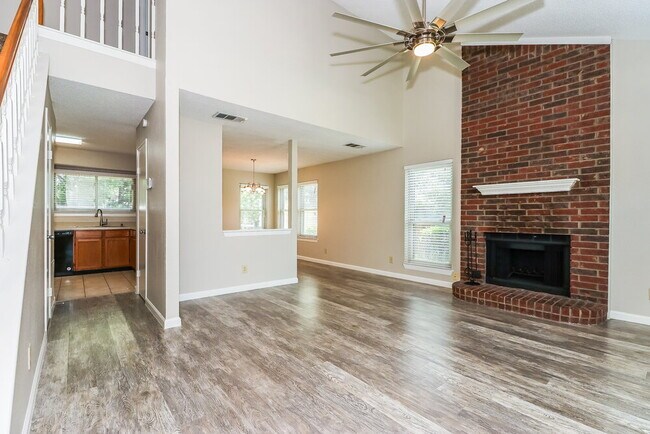 Photo - 3645 Fairview Dr