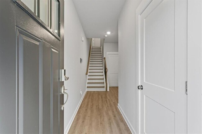 Photo - 2030 Main St NW