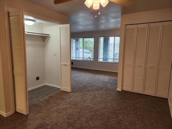 Photo - 9717 Danwood Ln NW Unidad Danwood 9717 - #2