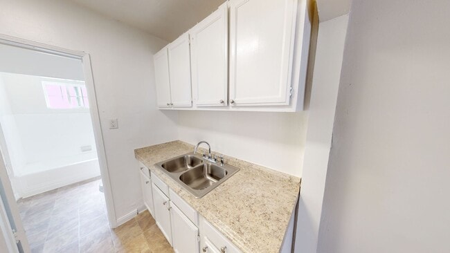 Photo - Adams Apartments...Gorgeous Newly Remodeled One Bedroom..Great Location! Unit 11-03