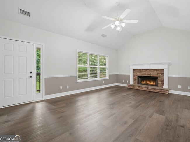 Photo - 166 Cove Hill