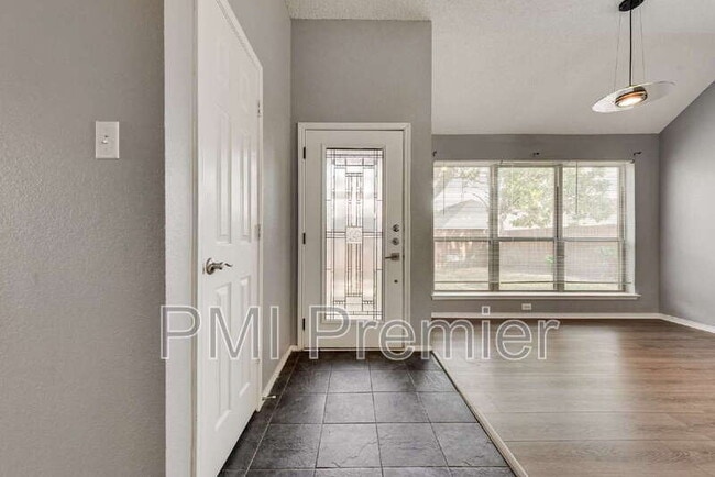 Photo - 1220 Royal Crescent Dr