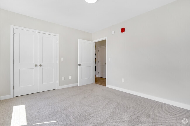 Two Lights 1BD, 1BA, Bedroom