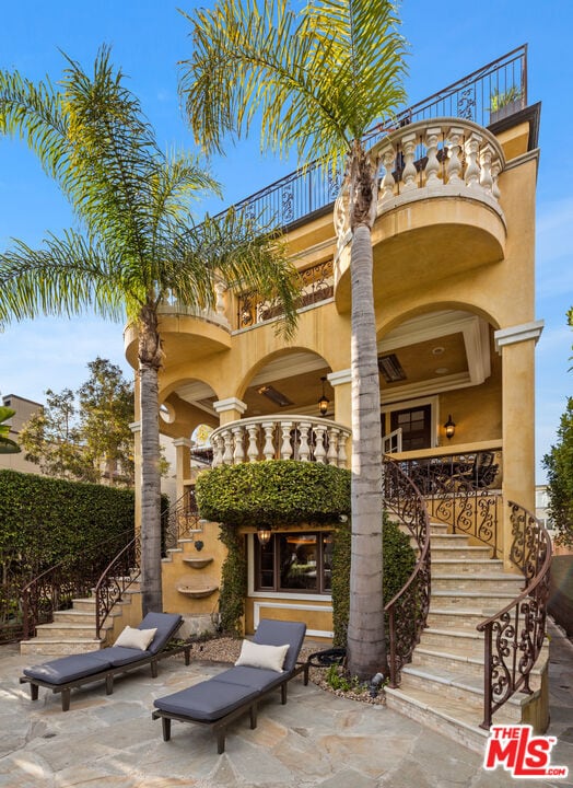 Photo - 405 Sherman Canal