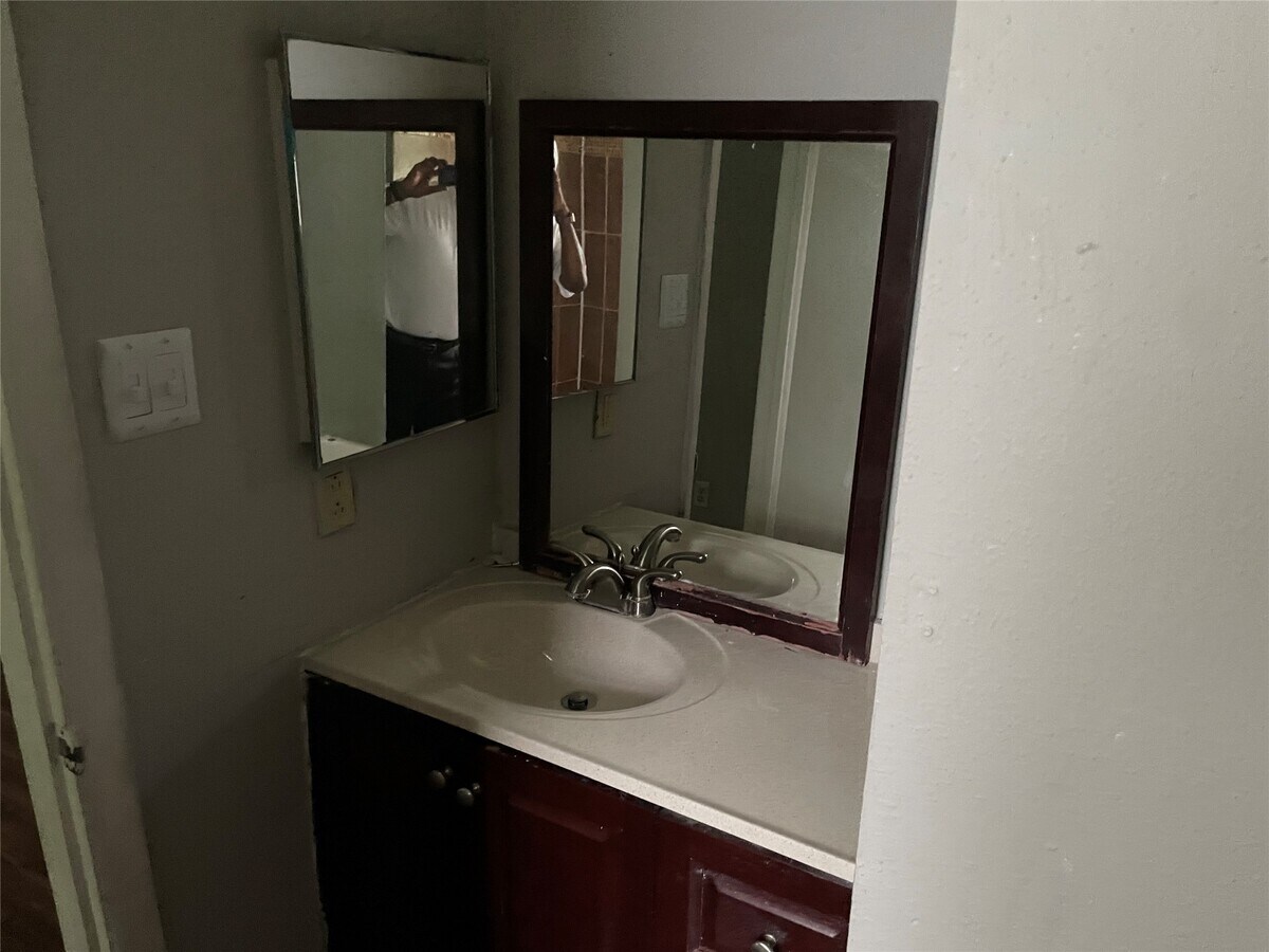 Photo - 1026 W Brompton Dr