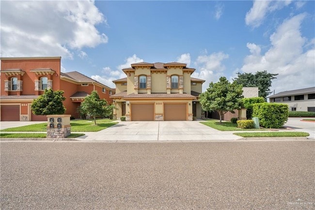Photo - 800 E Upas Ave Townhome