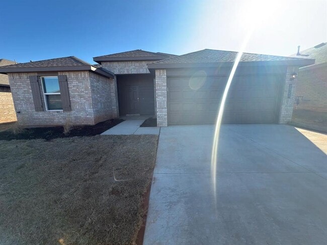 Building Photo - 2924 Firefly Dr