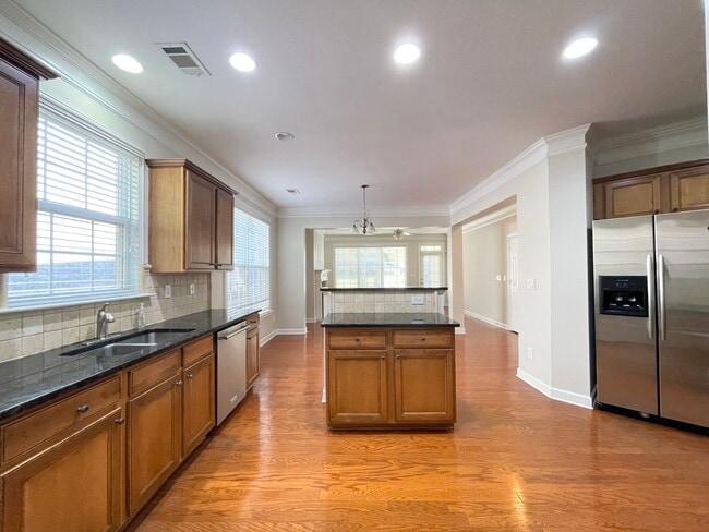 Photo - 2650 Royston Dr