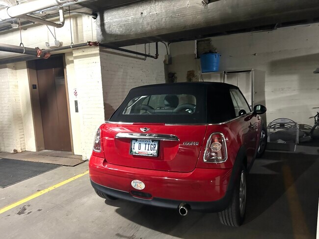 Photo - 624 E Walnut St Unit APT 110