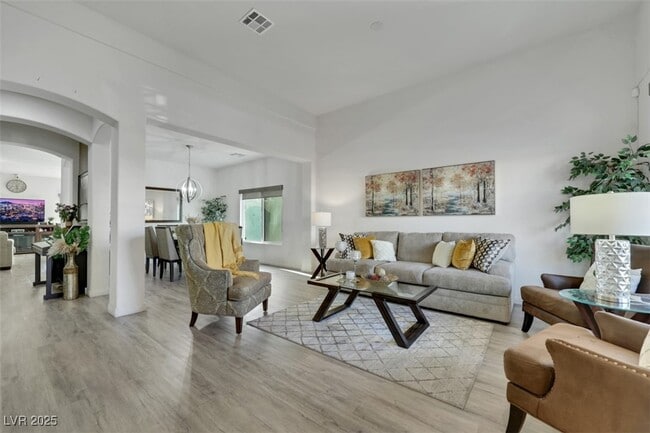 Building Photo - 10167 Bishops Peak Ct