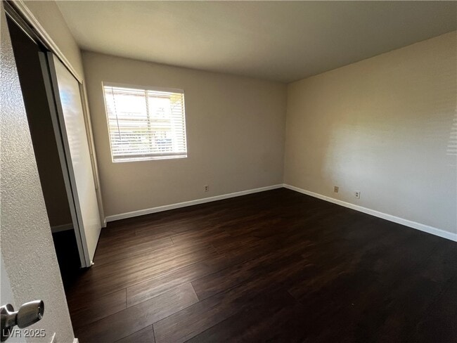 Photo - 5021 River Glen Dr Unit 45