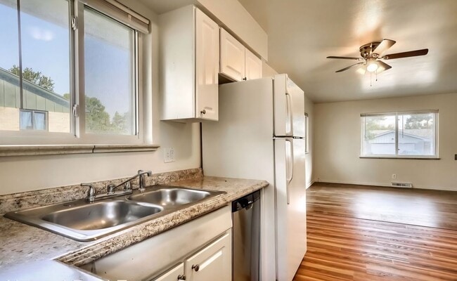 Photo - Prentice Unidad 868 W Prentice Pl