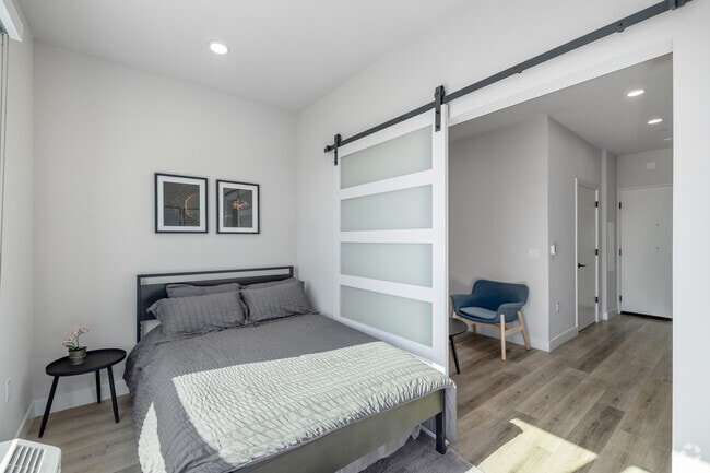 1BR, 1BA - 350SF - Bedroom