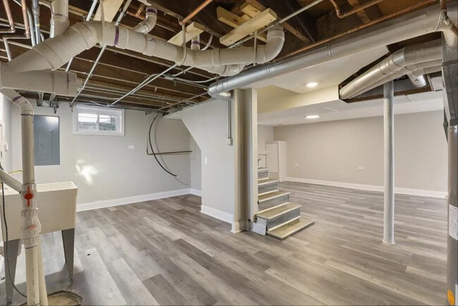 Photo - 1S480 Monterey Ave